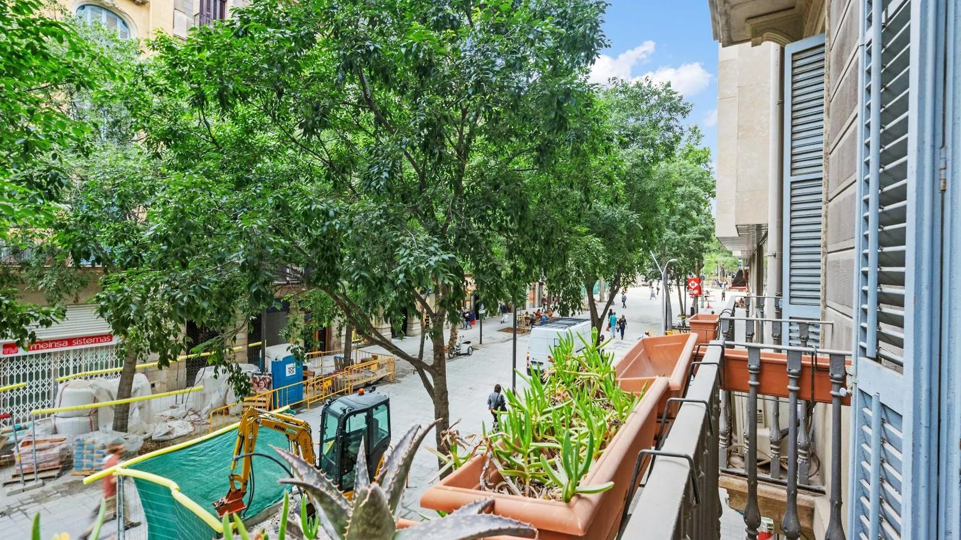 Апартаменты Quiet, Vibrant 2 Bedroom In Pedestrian Eixample Барселона