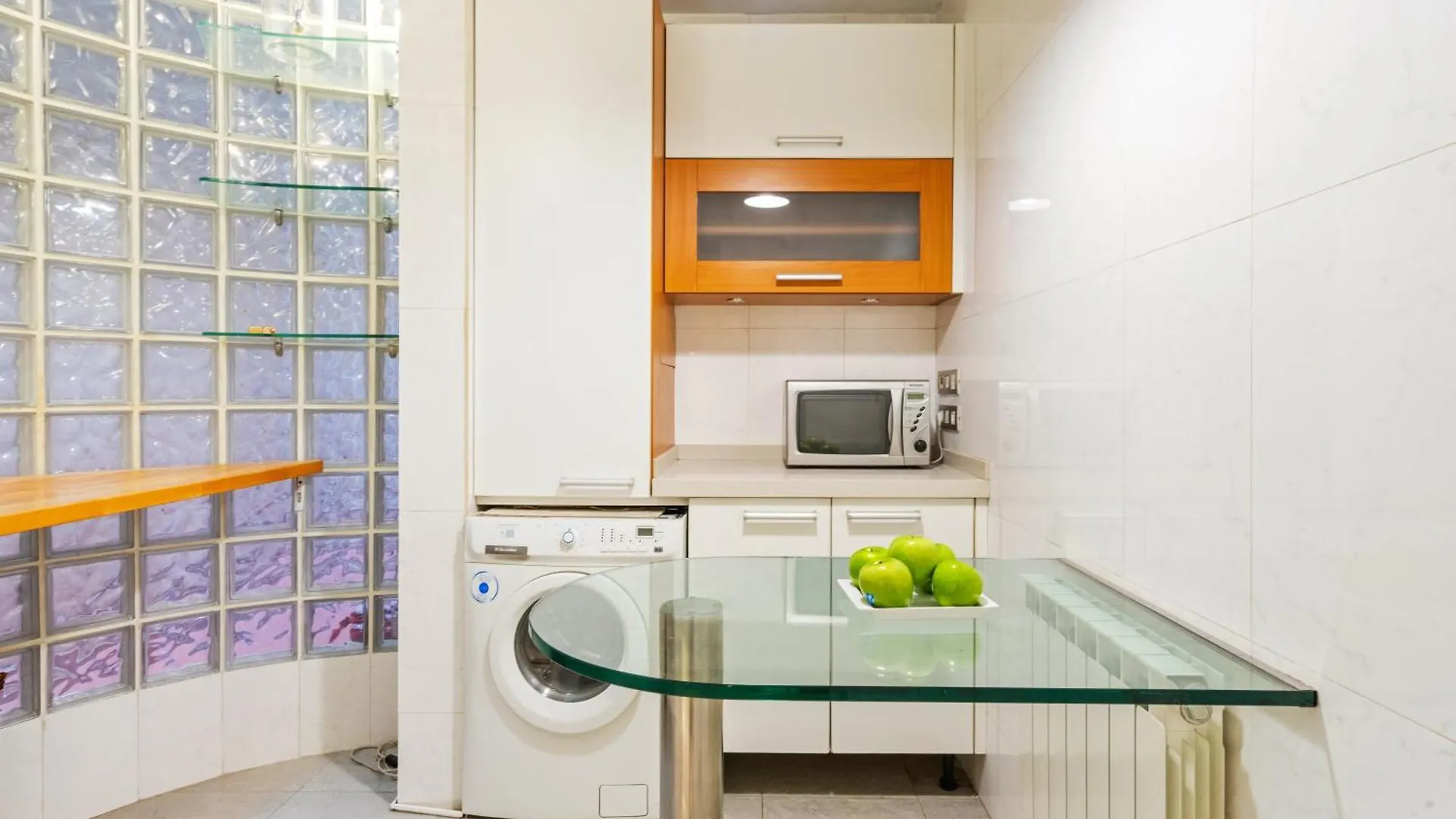 Quiet, Vibrant 2 Bedroom In Pedestrian Eixample Барселона Апартаменты