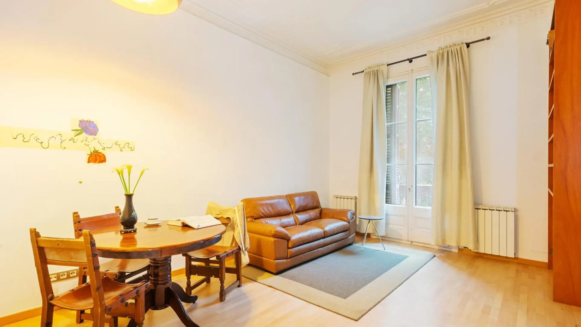 Контакты Quiet, Vibrant 2 Bedroom In Pedestrian Eixample